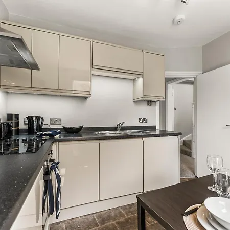 Modern Apartment In The Heart Of Bath Exterior photo