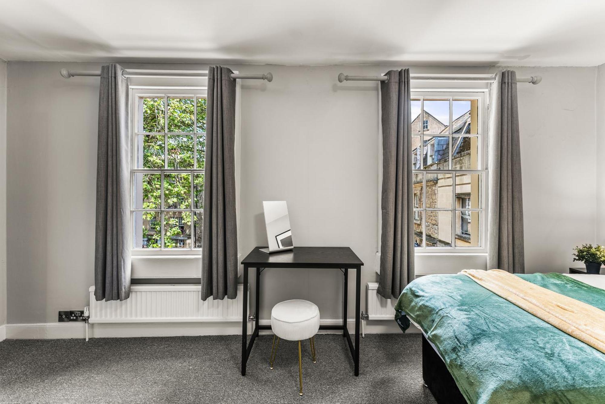 Modern In The Heart Of Appartement Bath